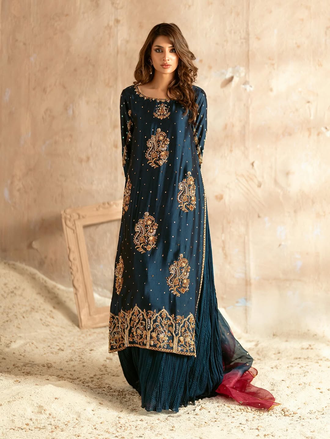 Moon Dust - Hafsa Malik